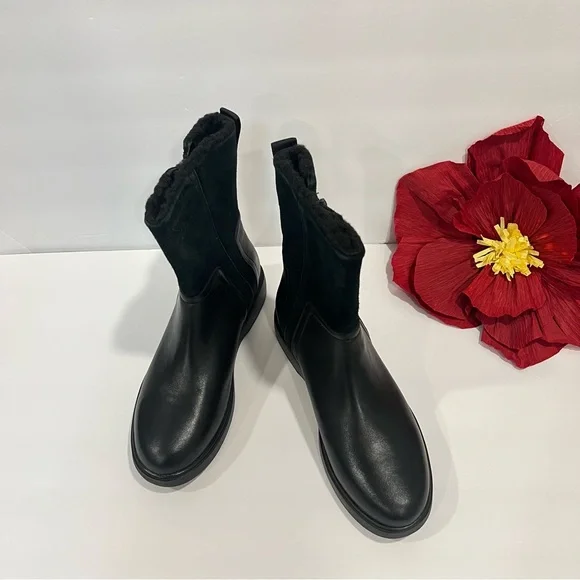 Unstructured By Clark’s Black Faux Fur Winter Boots - New Without Box - Reemoly - Picture 5 of 15